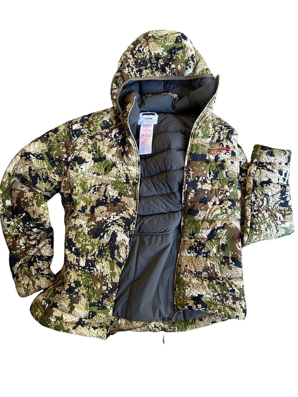 Women’s Sitka Gear Down camouflage Jacket with Hood
